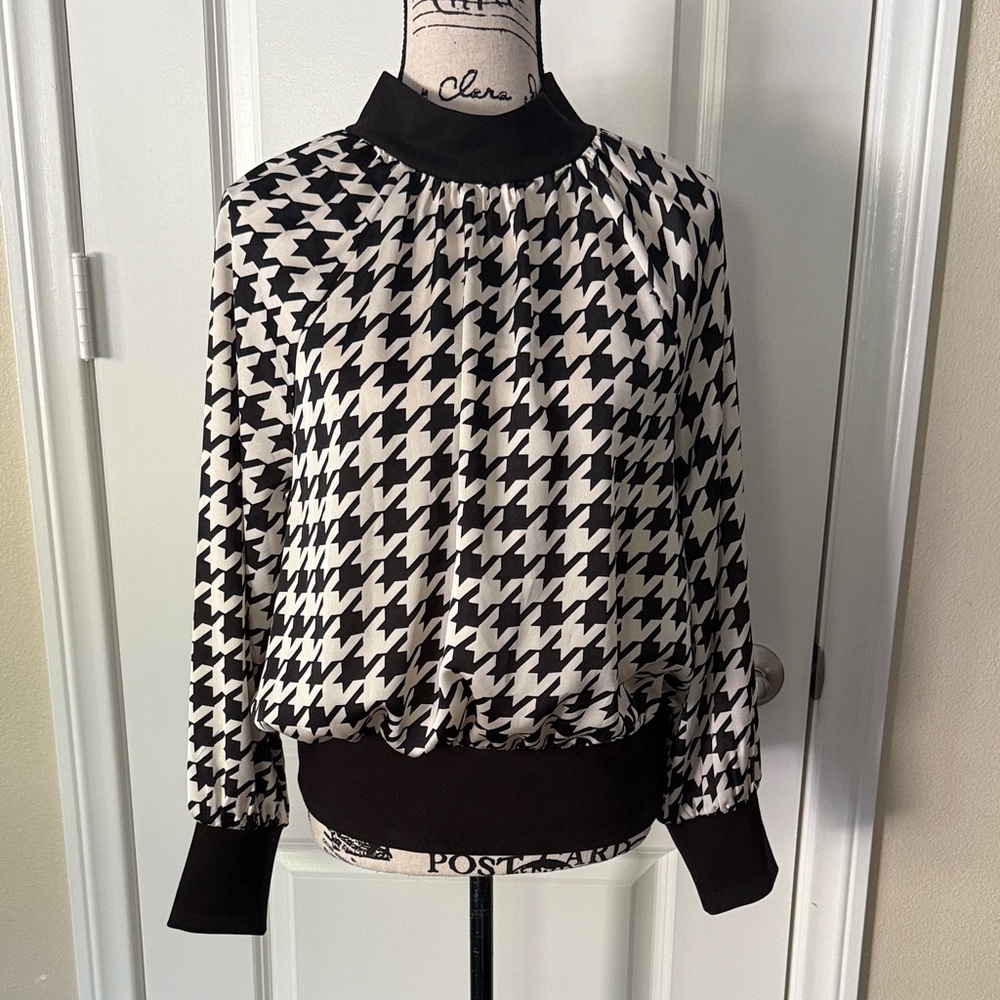 Ann Taylor Factory Black and Cream Patterned Top